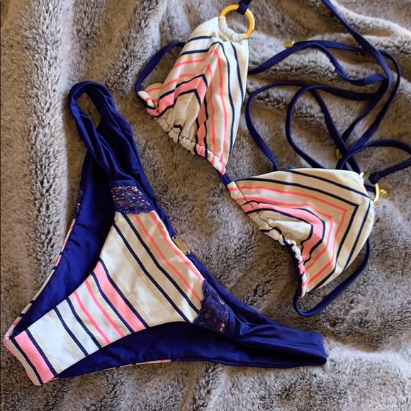 Beach Bunny Other - Beach bunny shore thing bikini